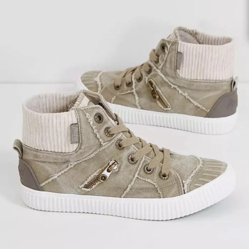 Women’s shoes